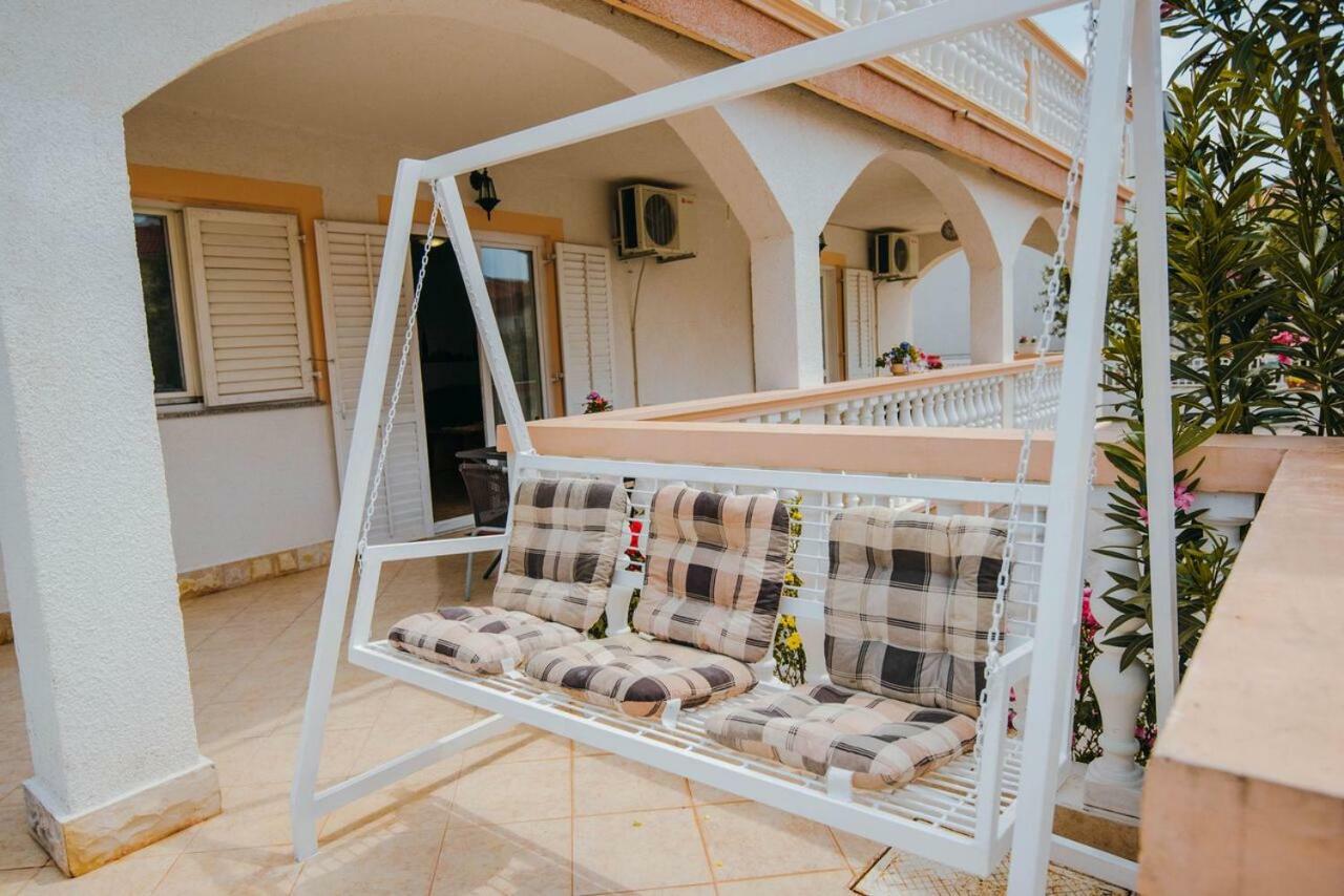 Apartmani Tamaris Vodice Exterior foto