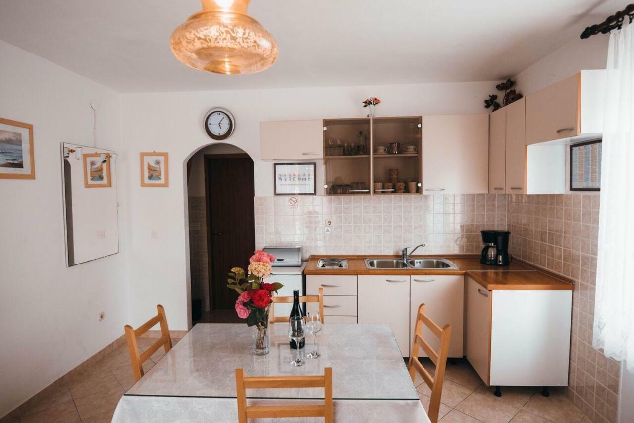 Apartmani Tamaris Vodice Exterior foto