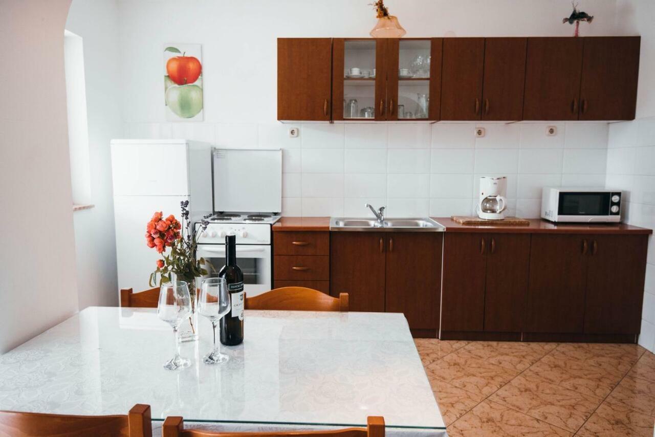 Apartmani Tamaris Vodice Exterior foto