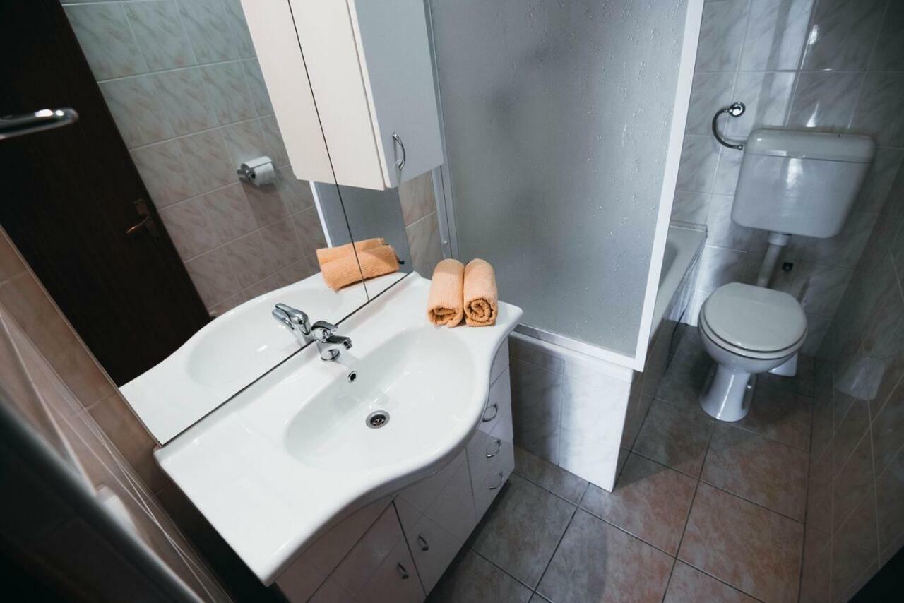 Apartmani Tamaris Vodice Exterior foto