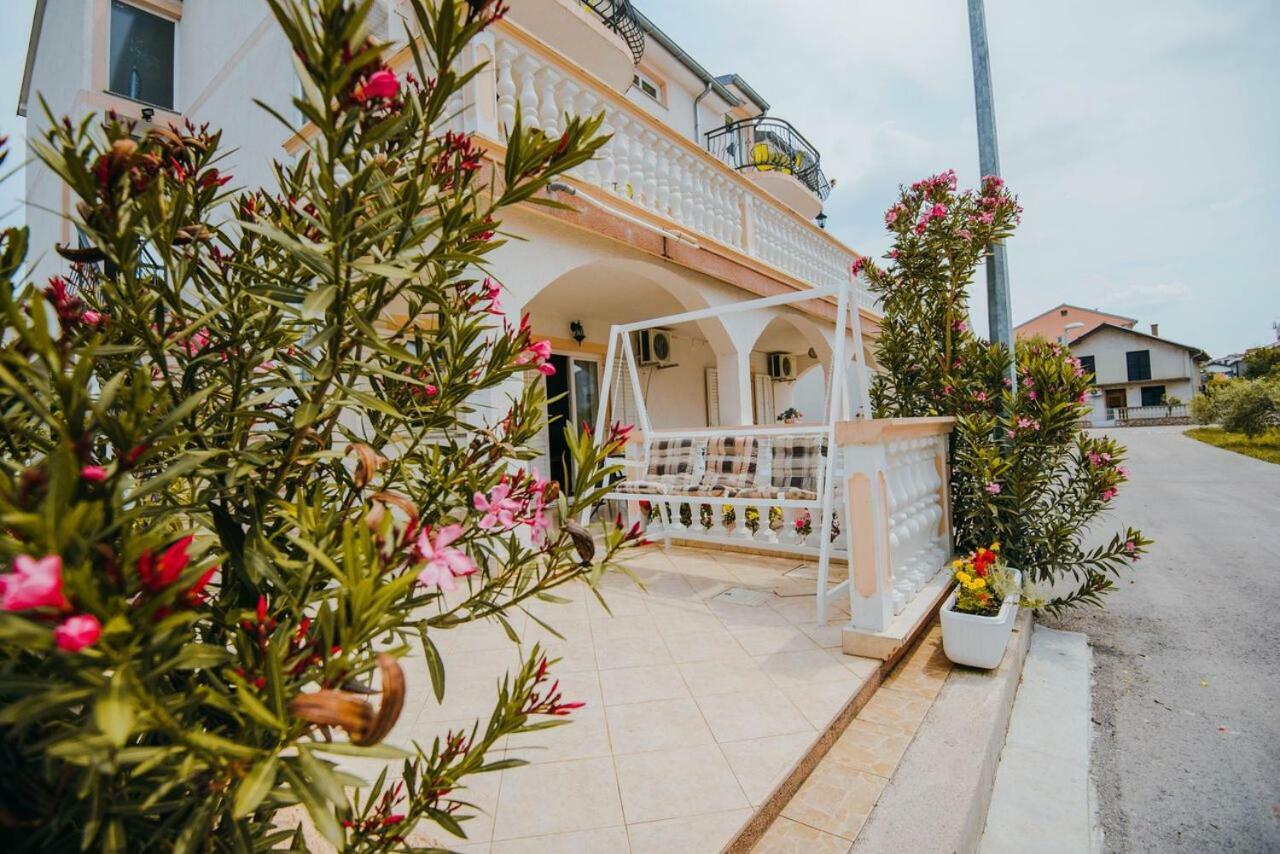 Apartmani Tamaris Vodice Exterior foto