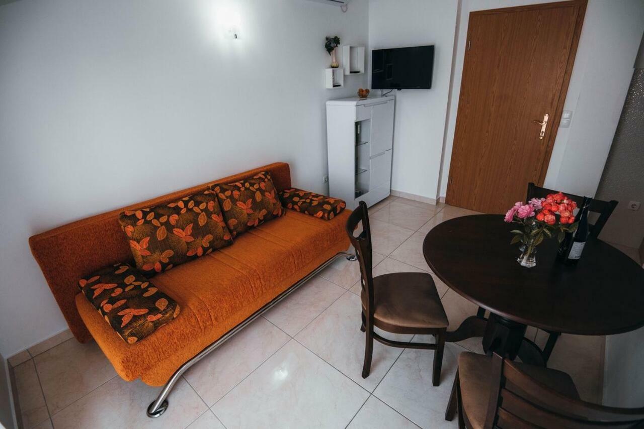 Apartmani Tamaris Vodice Exterior foto